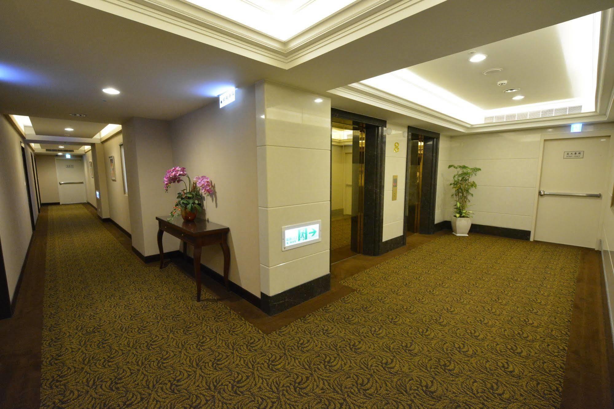 Fushin Hotel Taichung Extérieur photo